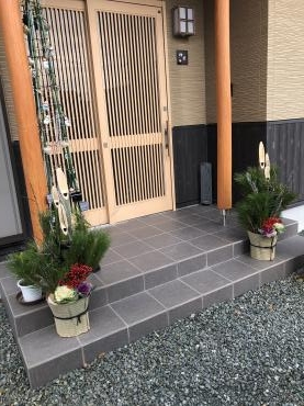 １１月もはじまり、お花屋さんは年末・正月モードになり門松の予約も始まりました！締め切りもありますので・・・お早めのご注文をお願いいたします。｜「花徳」　（静岡県浜松市中央区の花キューピット加盟店 花屋）のブログ